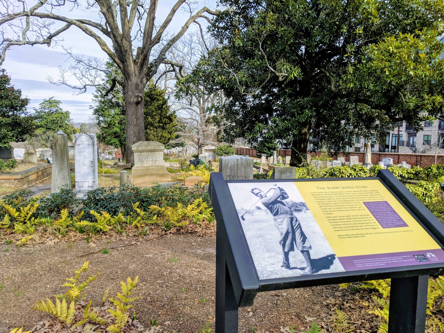 AtlantaOaklandCemeteryBobbyJonesSign.jpg