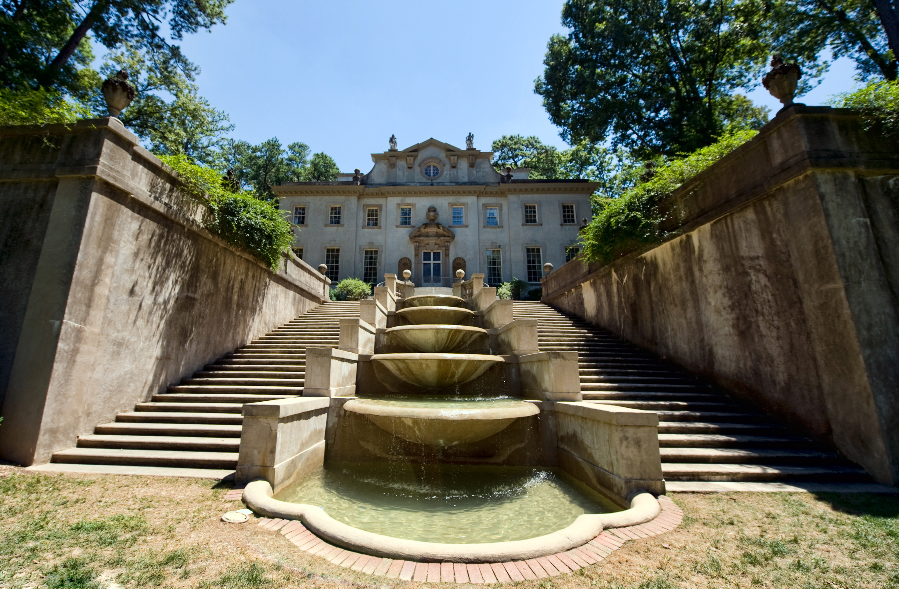 Atlanta-History-Center-Swan-House-Stairs-Fountain.jpg