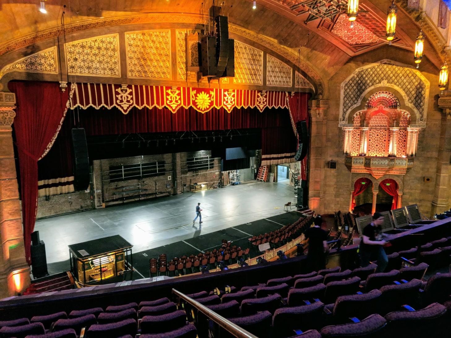 AtlantaFoxTheatreStage.jpg