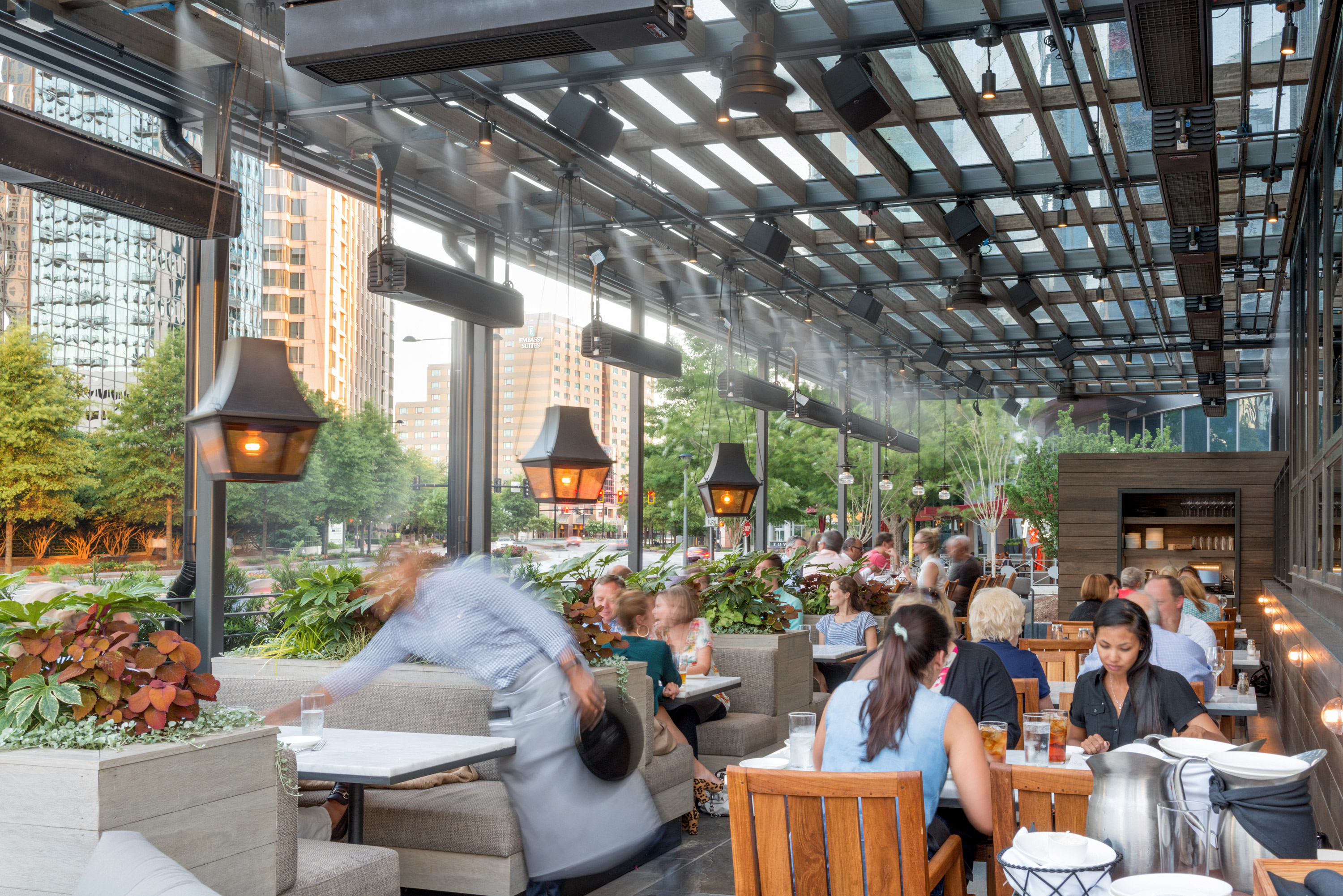 Atlanta-buckhead-south-city-kitchen-patio_GP.jpg